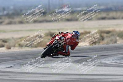 media/Jan-15-2026-Racers Edge (Thu) [[dfebeb70ab]]/3-B Group/Session 4 (Turn 5)/